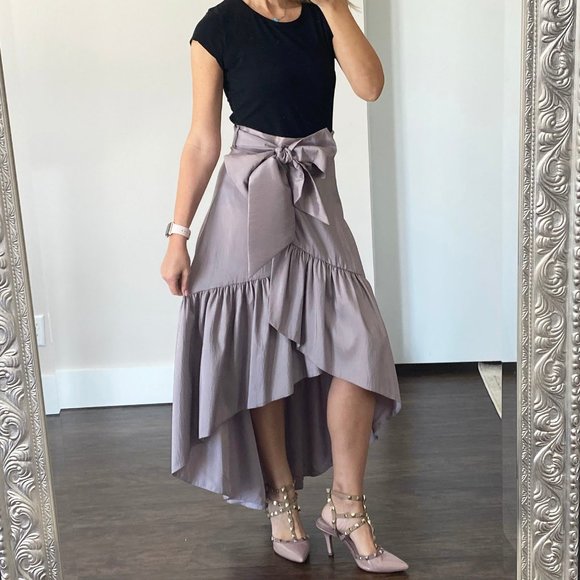 Eliza J Dresses & Skirts - Eliza J High/Low Skirt size 6